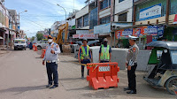 Antisipasi Macet, Polantas Polres Wajo Jaga Proyek Pengerjaan Drainase di Seputaran Pasar Sentral Sengkang