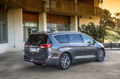 Chrysler Pacifica 2018 Review, Specs, Price