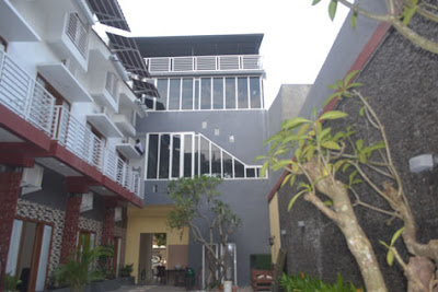 homestay malang; homestay malang bebas; jonas homestay malang; homestay malang dekat ub; homestay malang murah 2019;homestay malang dekat um; homestay malang dekat poltek; homestay malang dekat polinesia; homestay malang dekat brawijaya; homestay syariah malang; bunga cengkeh homestay; bunga cengkeh cafe