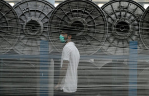 Pakistan's economic woes leave textile industry in tatters