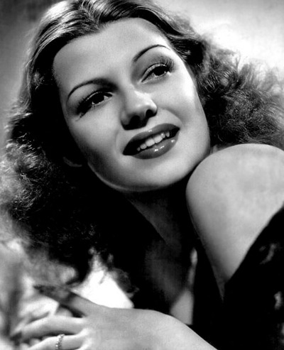Rita Hayworth in 1940s seductive pose