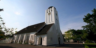 [http://FindWisata.blogspot.com] Gereja Immanuel Medan