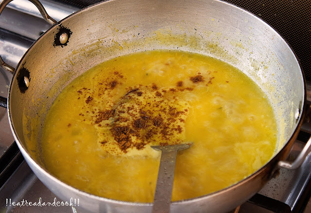 how to cook Lau Dal - Bengali Style Mung Dal with Sweet Bottle Gourd recipe with step by step pictures