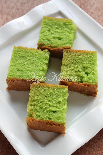 Kek Pandan Lembap Yang Sedap - Azie Kitchen