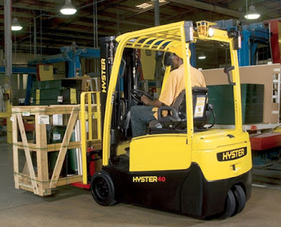 Xe nâng điện 3 bánh Hyster