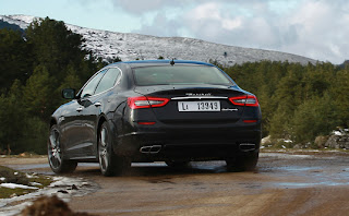 ¨ If the Quattroporte V6 can have all-wheel drive, the V8 ¨ es ...