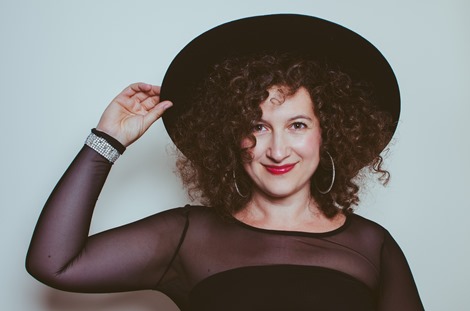 Svetlana Shmulyian_ photo by Laura Desberg