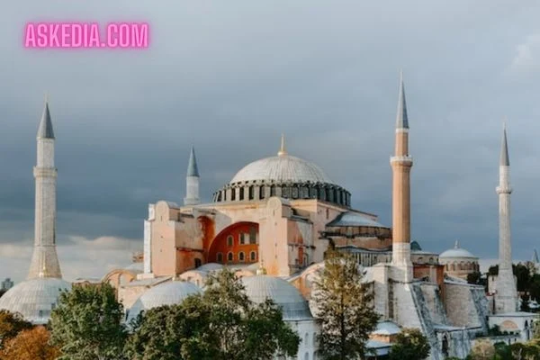 آيا صوفيا Hagia Sophia - اسطنبول - تركيا ( أصبح مسجدا إمبراطوريا عثمانيا )