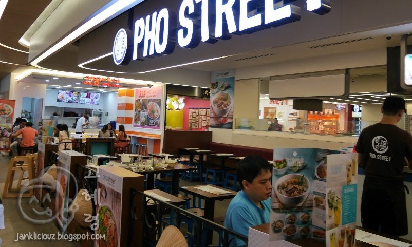 Pho Street: Who's up pho (fuh) some good pho?