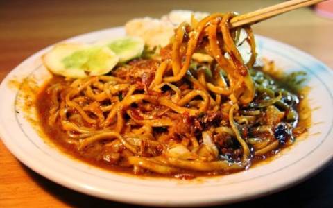  Wisata Kuliner Kota Bandung Pilihan Untuk Makan Bersama Keluarga 15 Wisata Kuliner Kota Bandung Pilihan Untuk Makan Bersama Keluarga