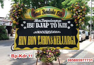 Toko karangan bunga di pare kediri menjual karangan bunga duka cita, belasungkawa, pernikahan atau wedding, selamat dan sukses, serah terima jabatan, promosi doktor, atau congratulation, handbouqet, bunga meja dan standing flower di pare kediri