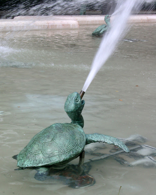 Tortue by Emmanuel Frémiet, Fontaine de l'Observatoire, Paris