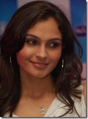 Andrea-jeremiah_cute_still