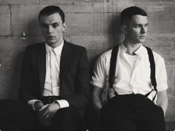  Theo Hutchcraft vocals and Adam Anderson electronics guitar 