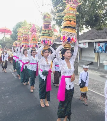 Menjadi Seorang Perempuan Tidaklah Mudah Apalagi Dalam Adat Bali