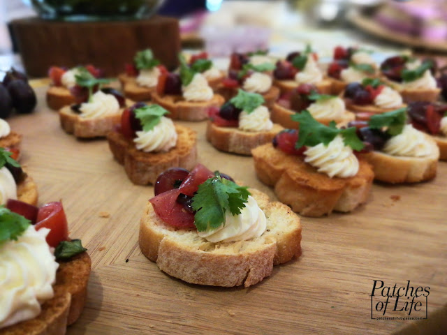 Welch's Grape Salsa with Goat Cheese Crostini 