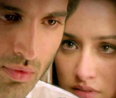 Aditya Roy Kapoor And Shraddha Kapoor Image Dp  Holidays OO