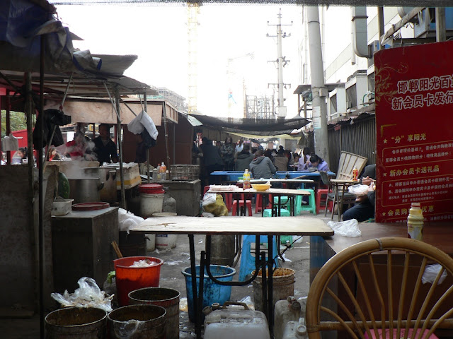 view behind food stalls in Handan