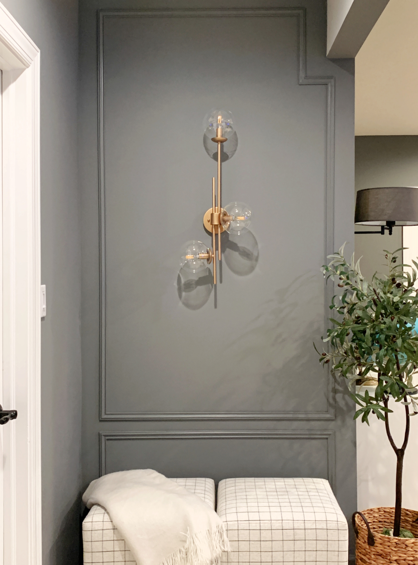 accent trim with tall sconce