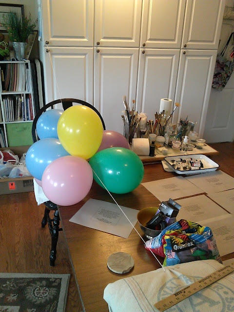 testing out how many balloons for every 3 feet of garland