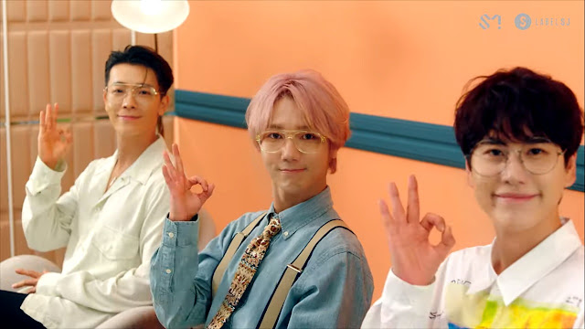Yesung Super Junior Ajak Donghae dan Kyuhyun Bersenang-senang Tonton Pink Magic MV