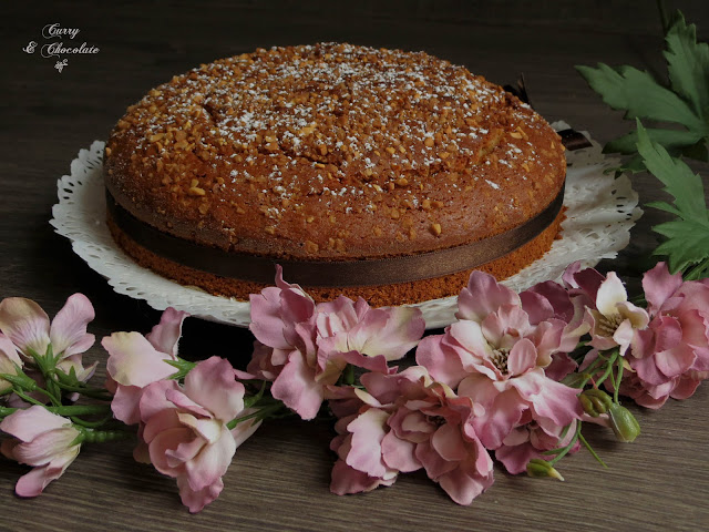 Bizcocho de crema de almendras al amaretto (sin lactosa) – Almond cream sponge cake