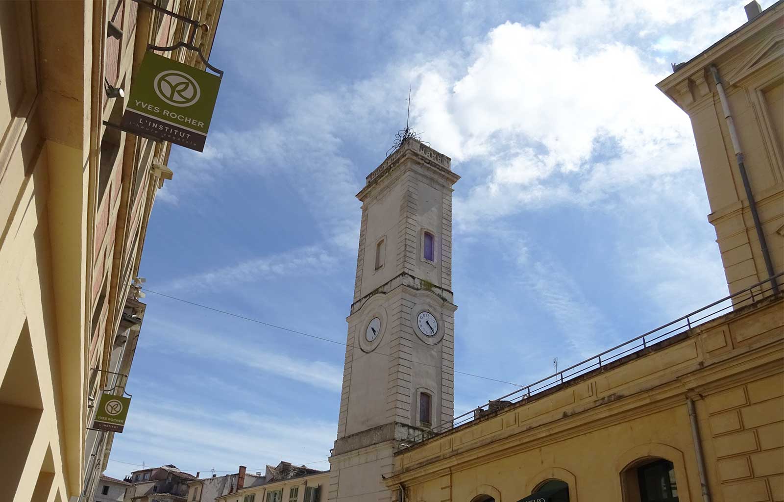 nîmes tour de l'horloge