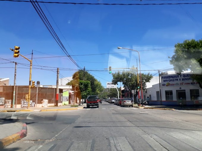 Asaltos a transeúnte en calle Mitre: Esta vez robaron dinero y celulares a personas que circulaban por el lugar