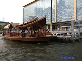 Chow Phraya River Cruise Boat