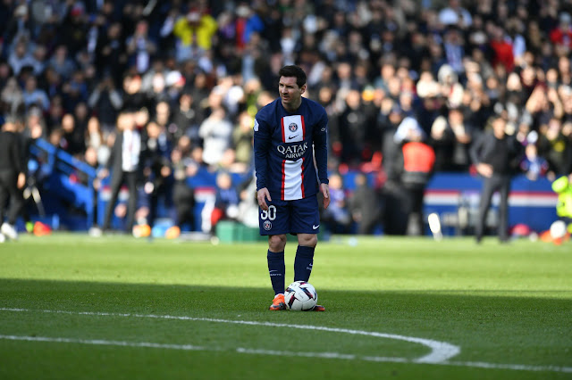 PSG win thriller against Lille with Messi's late free-kick