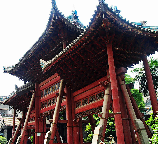 mosque pillars chinese style