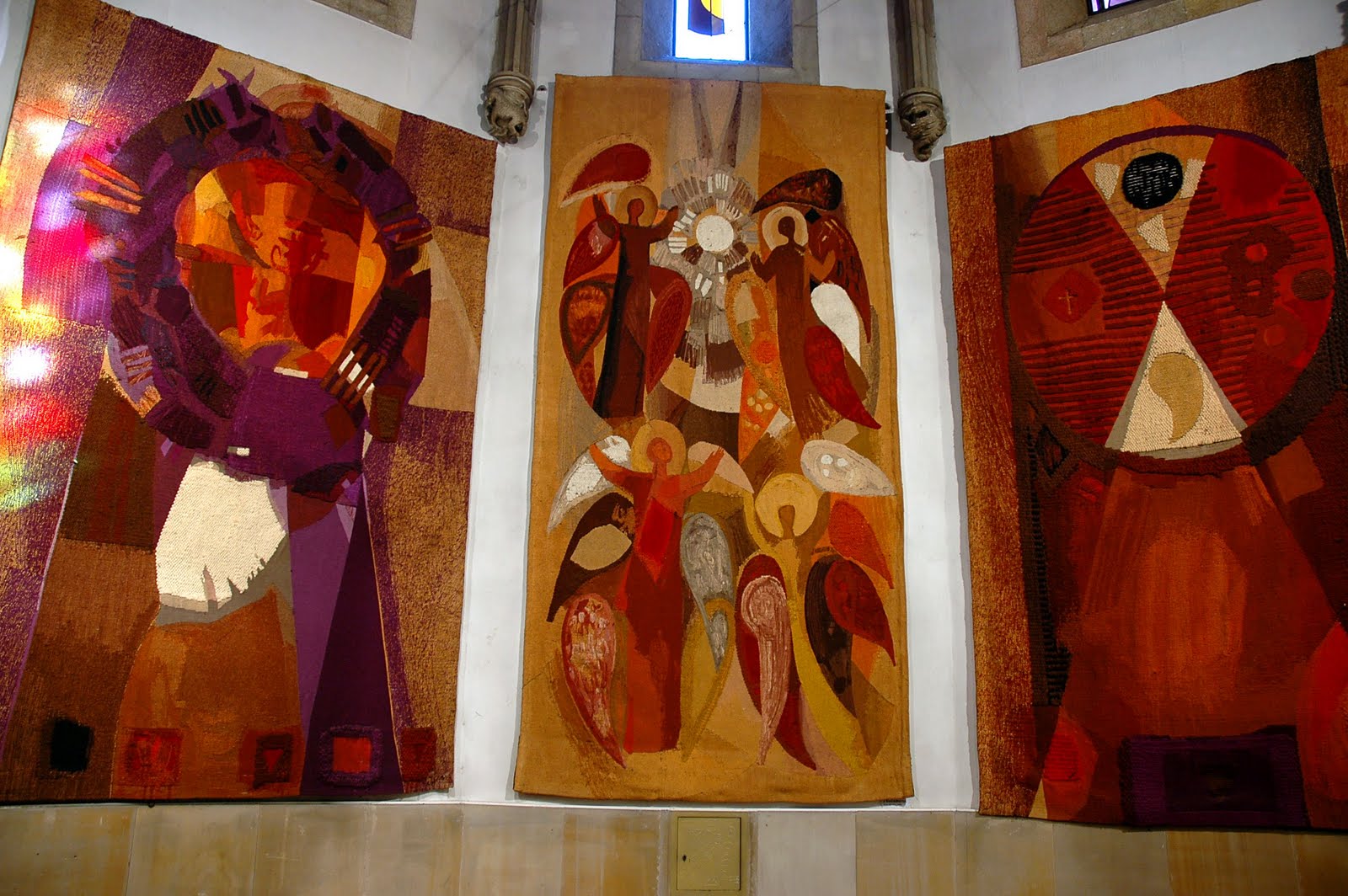Aquests tapissos estan ben datats en el magnífic llibre d' Arnau ...