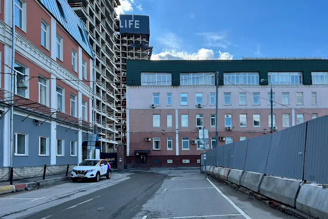 1-й Кожевнический переулок, фабрика «Горизонт», строящийся жилой комплекс High Life, бывшая Фабрика специальных лент