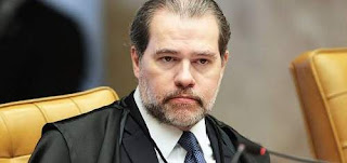 Toffoli derruba decisão de Marco Aurélio que poderia soltar Lula
