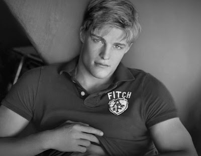 Abercrombie & Fitch Summer 2009 Photo 2