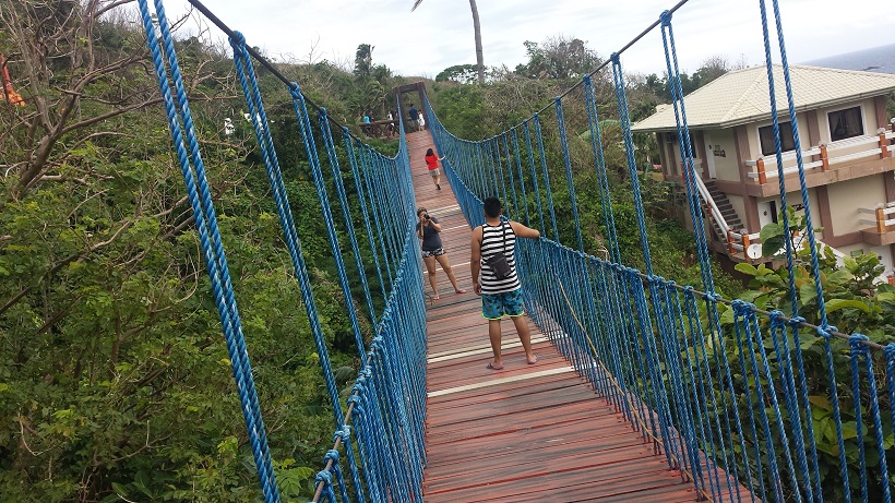 Hannah's Beach Resort Pgudpud Ilocos Hanging Bridge