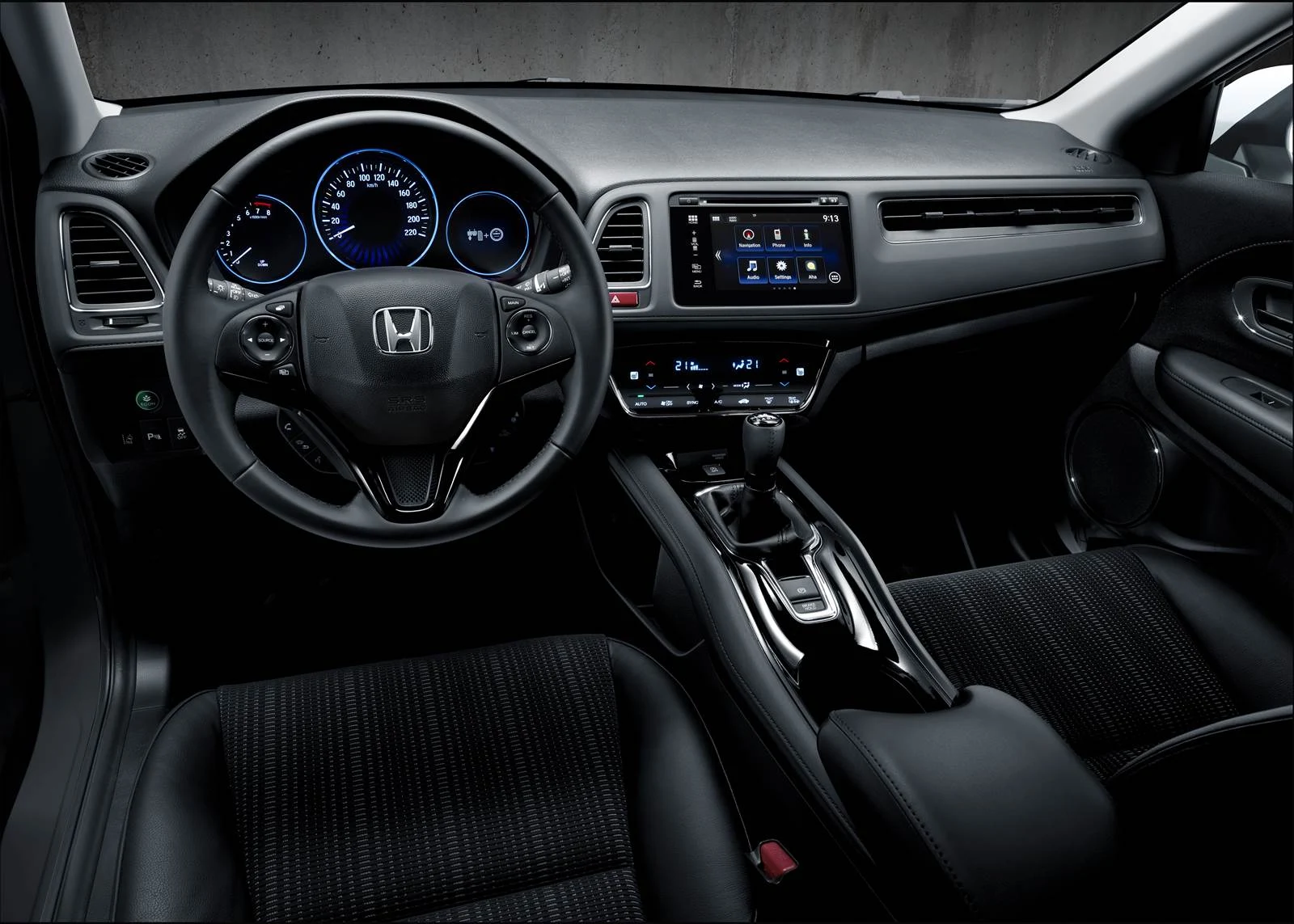 Honda HR-V - interior - painel