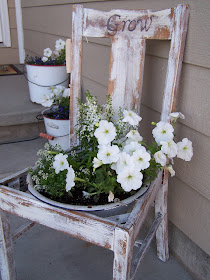 gardening, flowers, repurposed, planter, http://bec4-beyondthepicketfence.blogspot.com/2013/06/planter-parade.html