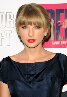 Taylor Swift romantic lipstick 2013