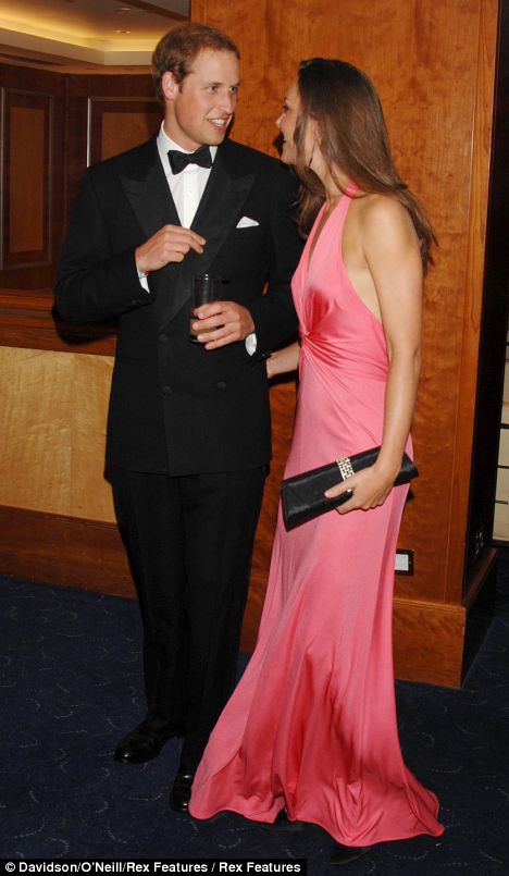 kate middleton and williams kiss. Prince William Kate Middleton