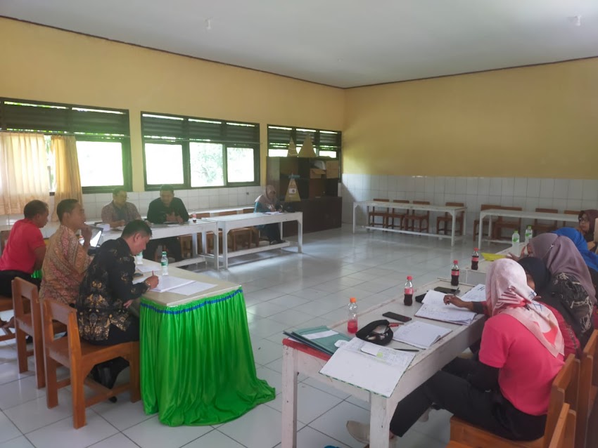 Foto Rapat Wali Kelas 8 Mengenai Karya Wisata