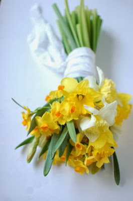 The Bloom of Spring In a Daffodil Wedding Theme