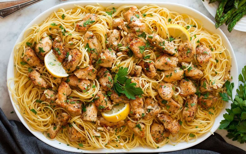 Spaghettis au poulet au citron et au vin blanc