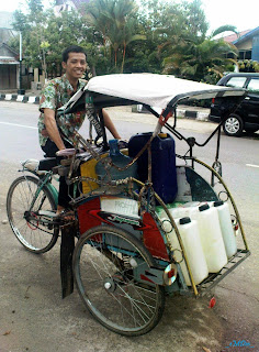 prajuritkecil99 lagi narik becak