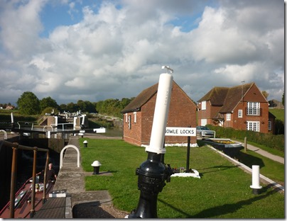 5 knowle bottom lock and cottage