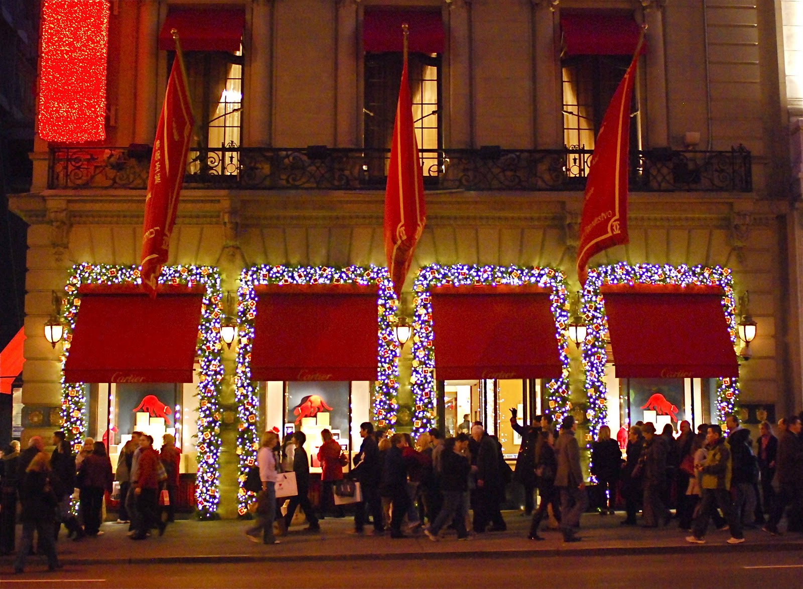 NYC ♥ NYC: Cartier Storefront Holiday Decoration