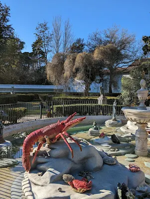 Ceramic lobster in a fountain at Jardim Bordallo Pinheiro in Lisbon