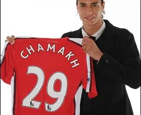 OFFICIAL: Marouane Chamakh signs for Arsenal
