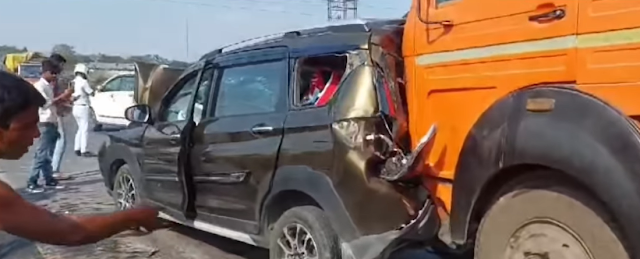 Several injured in pile-up of 3 vehicles