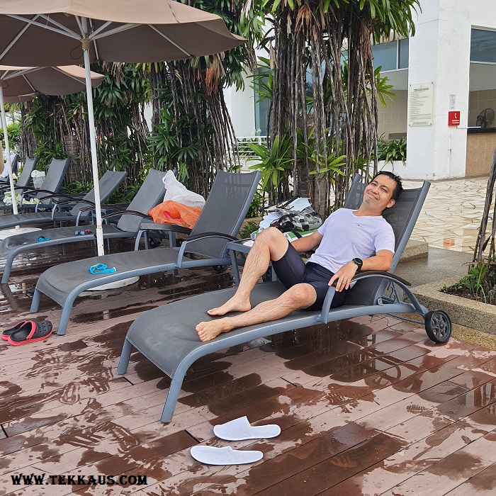 Holiday Inn Melaka Swimming Pool Review